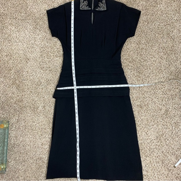 Vintage 1940’s beaded collar black dress with peplum - Picture 8 of 14